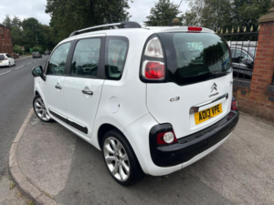 2013 Citroen C3 Picasso 1.6 Hdi Selection Euro 5 5dr in White — image 4
