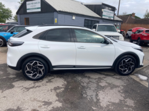 2023 Kia Xceed 1.5 T-Gdi Gt-Line S SUV 5dr Petrol Manual Euro 6 (s/s) (158 Bhp) in White — image 5