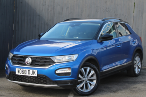2018 Volkswagen T-Roc 1.0 Tsi Design in Blue — image 4