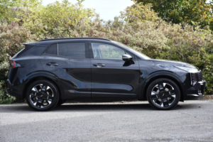 2026 Kia Sportage 1.6 H T-Gdi Gt-Line S SUV 5dr Petrol Hybrid Auto Euro 6 (s/s) (235 Bhp) in Black — image 2