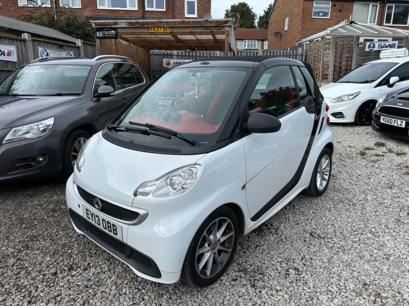 2013 Smart Fortwo 1.0 Mhd Passion Cabriolet Softtouch Euro 5 (s/s) 2dr in White — image 1