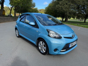 2014 Toyota Aygo Vvt-I Move With Style in Blue — image 2