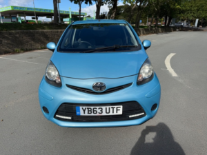 2014 Toyota Aygo Vvt-I Move With Style in Blue — image 3