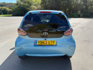 2014 Toyota Aygo Vvt-I Move With Style in Blue — image 5