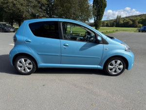 2014 Toyota Aygo Vvt-I Move With Style in Blue — image 6