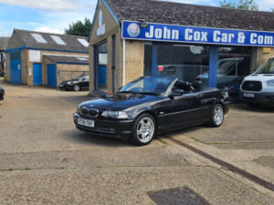 2001 BMW 3 Series 3.0 330ci 330 Auto 2dr in Black — image 3