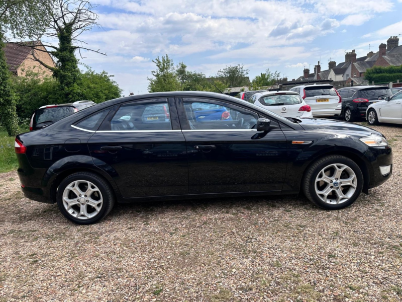 2010 Ford Mondeo 2.0 Tdci Titanium X in Black — image 1