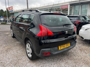 2011 Peugeot 3008 1.6 Hdi Sport Euro 5 5dr in Black — image 5