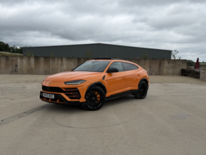 2020 Lamborghini Urus 4.0 V8 Biturbo in Orange — image 5