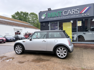 2004 MINI Hatch 1.6 One Hatch in Silver — image 6