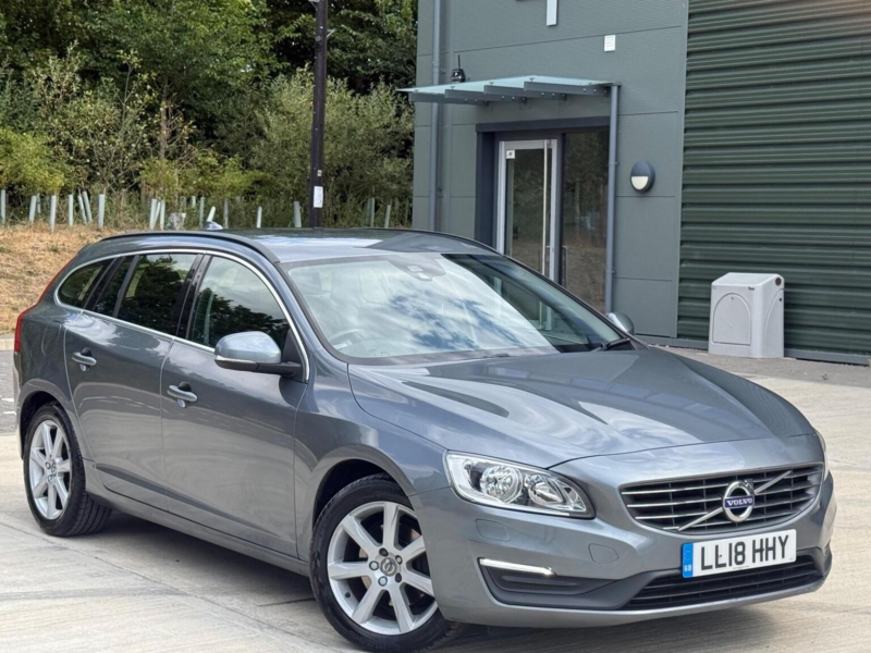 2018 Volvo V60 2.0 T4 Se Nav Auto Euro 6 (s/s) 5dr in Grey — image 1
