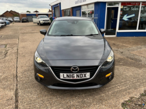 2016 Mazda Mazda3 2.0 Skyactiv-G Se-L Nav Hatchback 5dr Petrol Manual Euro 5 (s/s) (120 Ps) in Grey — image 2