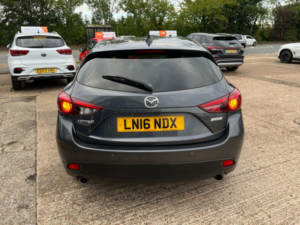 2016 Mazda Mazda3 2.0 Skyactiv-G Se-L Nav Hatchback 5dr Petrol Manual Euro 5 (s/s) (120 Ps) in Grey — image 6