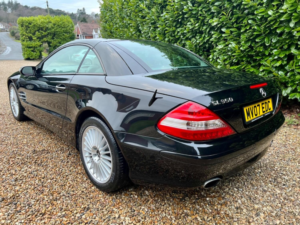 2007 Mercedes-Benz Sl Class 3.5 Sl350 in Black — image 5