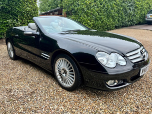 2007 Mercedes-Benz Sl Class 3.5 Sl350 in Black — image 6