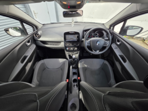 2018 Renault Clio 0.9 Dynamique Nav Tce 90 in White — image 2