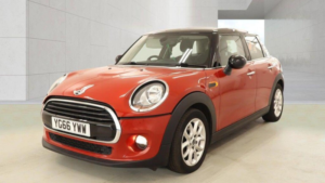 2016 MINI Hatch 1.5 Cooper Euro 6 (s/s) 5dr in Red — image 2