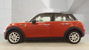 2016 MINI Hatch 1.5 Cooper Euro 6 (s/s) 5dr in Red — image 6