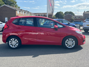 2019 Honda Jazz 1.3 I-Vtec Se Navi Hatchback 5dr Petrol CVT Euro 6 (s/s) (102 Ps) in Red — image 2