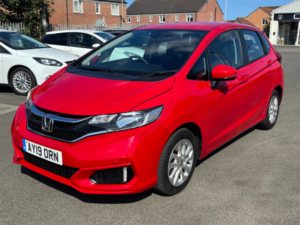 2019 Honda Jazz 1.3 I-Vtec Se Navi Hatchback 5dr Petrol CVT Euro 6 (s/s) (102 Ps) in Red — image 4