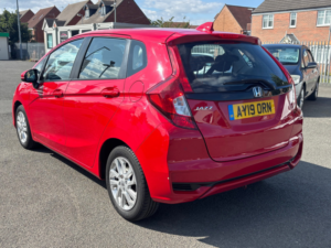 2019 Honda Jazz 1.3 I-Vtec Se Navi Hatchback 5dr Petrol CVT Euro 6 (s/s) (102 Ps) in Red — image 6