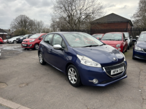 2014 Peugeot 208 1.4 Hdi Active in Blue — image 4