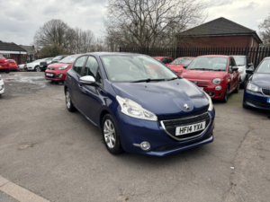 2014 Peugeot 208 1.4 Hdi Active in Blue — image 5