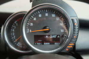 2015 MINI Hatch 1.2 One Euro 6 (s/s) 5dr in Orange — image 5