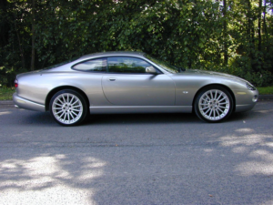 2005 Jaguar Xk8 Ref 8707 - Deposit Paid - Jaguar Xk8 4.2 S Final Edition Coupe - Ulez (rhd - Uk Car) in Silver — image 2