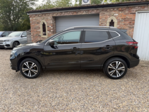 2018 Nissan Qashqai 1.5 Dci N-Connecta in Black — image 4