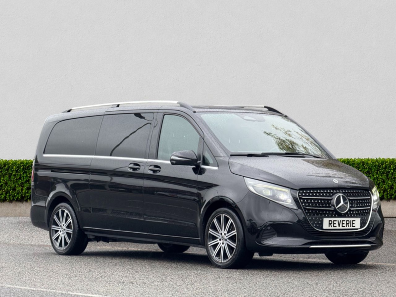 2024 Mercedes-Benz V Class 2.0 V300d Premium MPV 5dr Diesel G-Tronic+ Euro 6 (s/s) (8 Seat, Extra Long) (237 Ps) in Black — image 1