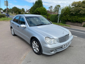 2006 Mercedes-Benz 220 C220 2.1 Cdi Classic Se in Silver — image 2