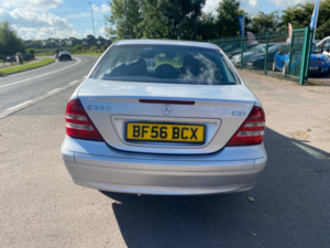 2006 Mercedes-Benz 220 C220 2.1 Cdi Classic Se in Silver — image 6