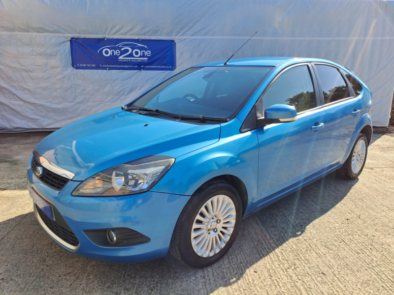 2009 Ford Focus 1.6 Titanium in Blue — image 1