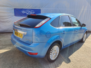 2009 Ford Focus 1.6 Titanium in Blue — image 5