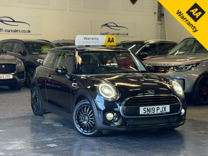 2019 MINI Hatch 1.5 3-Door Hatch One Classic in Black — image 1