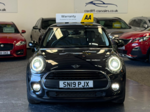 2019 MINI Hatch 1.5 3-Door Hatch One Classic in Black — image 2