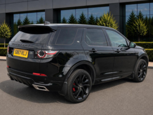 2018 Land Rover Discovery Sport 2.0 Sd4 Hse Dynamic Lux Auto 4WD Euro 6 (s/s) 5dr in Black — image 4
