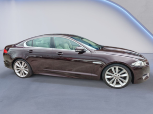 2013 Jaguar Xf 3.0d S V6 Portfolio Saloon 4dr Diesel Auto Euro 5 (s/s) (275 Ps) in Red — image 5