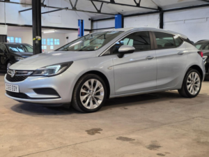 2015 Vauxhall Astra 1.4i Turbo Energy Euro 6 5dr in Silver — image 5