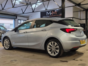 2015 Vauxhall Astra 1.4i Turbo Energy Euro 6 5dr in Silver — image 6