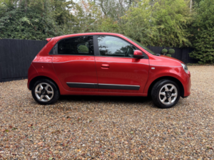 2017 Renault Twingo 1.0 Dynamique Sce 70 Stop & Start in Red — image 2