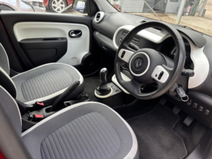 2017 Renault Twingo 1.0 Dynamique Sce 70 Stop & Start in Red — image 6