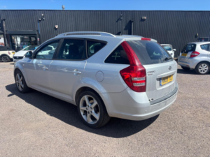 2009 Kia Ceed 2.0 Crdi Sport 5dr in Silver — image 2