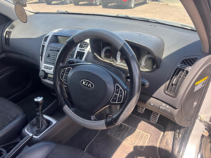 2009 Kia Ceed 2.0 Crdi Sport 5dr in Silver — image 3