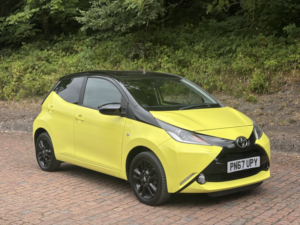 2017 Toyota Aygo 1.0 Vvt-I X-Cite 3 Yellow Bi-Tone in Yellow — image 3