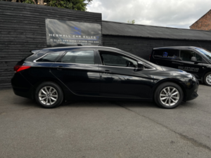 2016 Hyundai I40 1.7 I40 Tr S 1.7 D 141ps Bd in Black — image 2