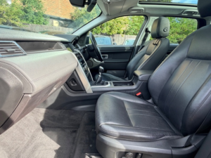 2019 Land Rover Discovery Sport Td4 Hse in Grey — image 3
