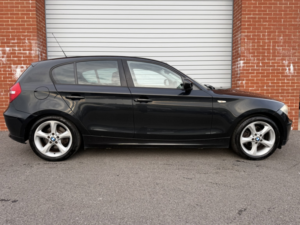 2010 BMW 1 Series 2.0 118d Sport 5 Door in Black — image 3