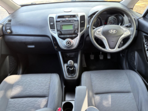 2012 Hyundai Ix20 1.4 Style Euro 5 (s/s) 5dr in Grey — image 2